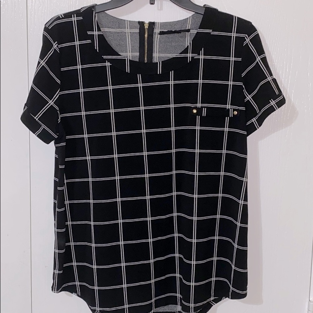 NWOT Sweet Wanderer top black with white stripes